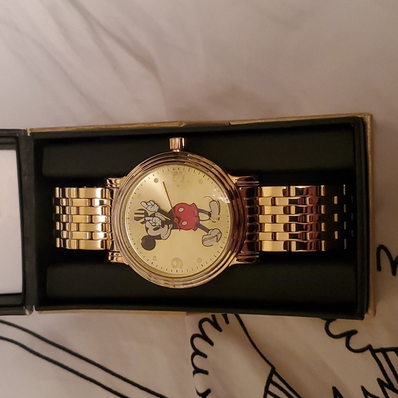 NWT Mickey Mouse Gold Watch - Picture 1 of 6